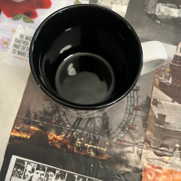 Vintage 101 Dalmatians mug - Picture 8 of 8